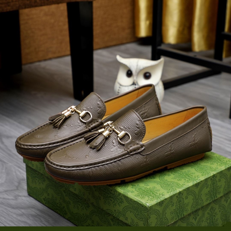 G*u*i leather shoes